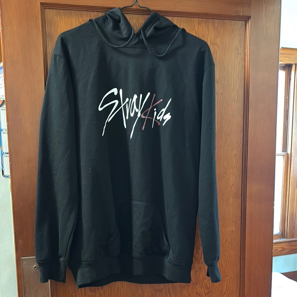 Black Graphic Pullover Sweatshirt
